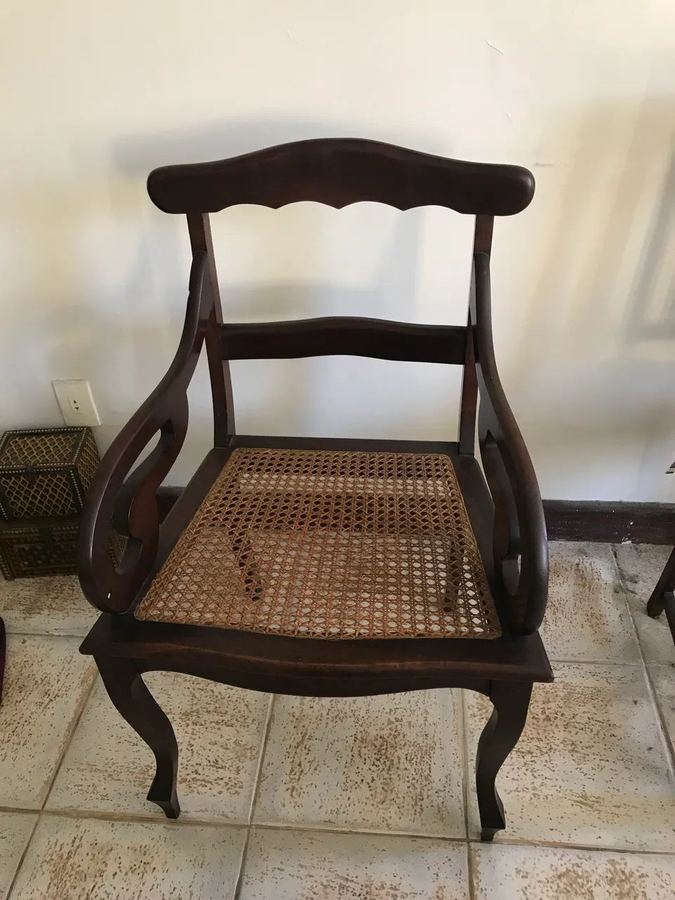 Cadeira antiga madeira