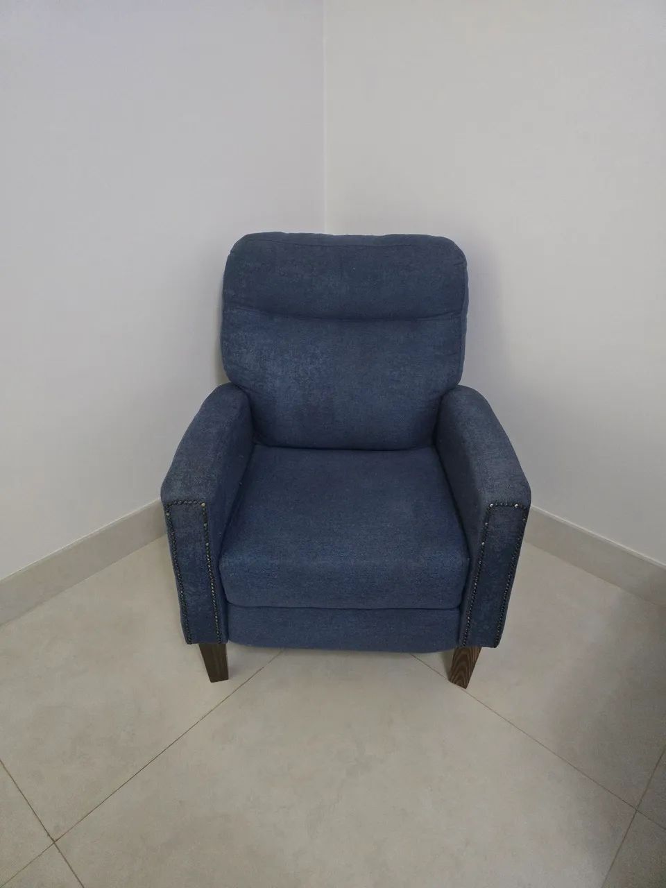 Vendo poltrona reclináveis com tecido dunelli, excelente qualidade! Lindíssima! - Foto 3