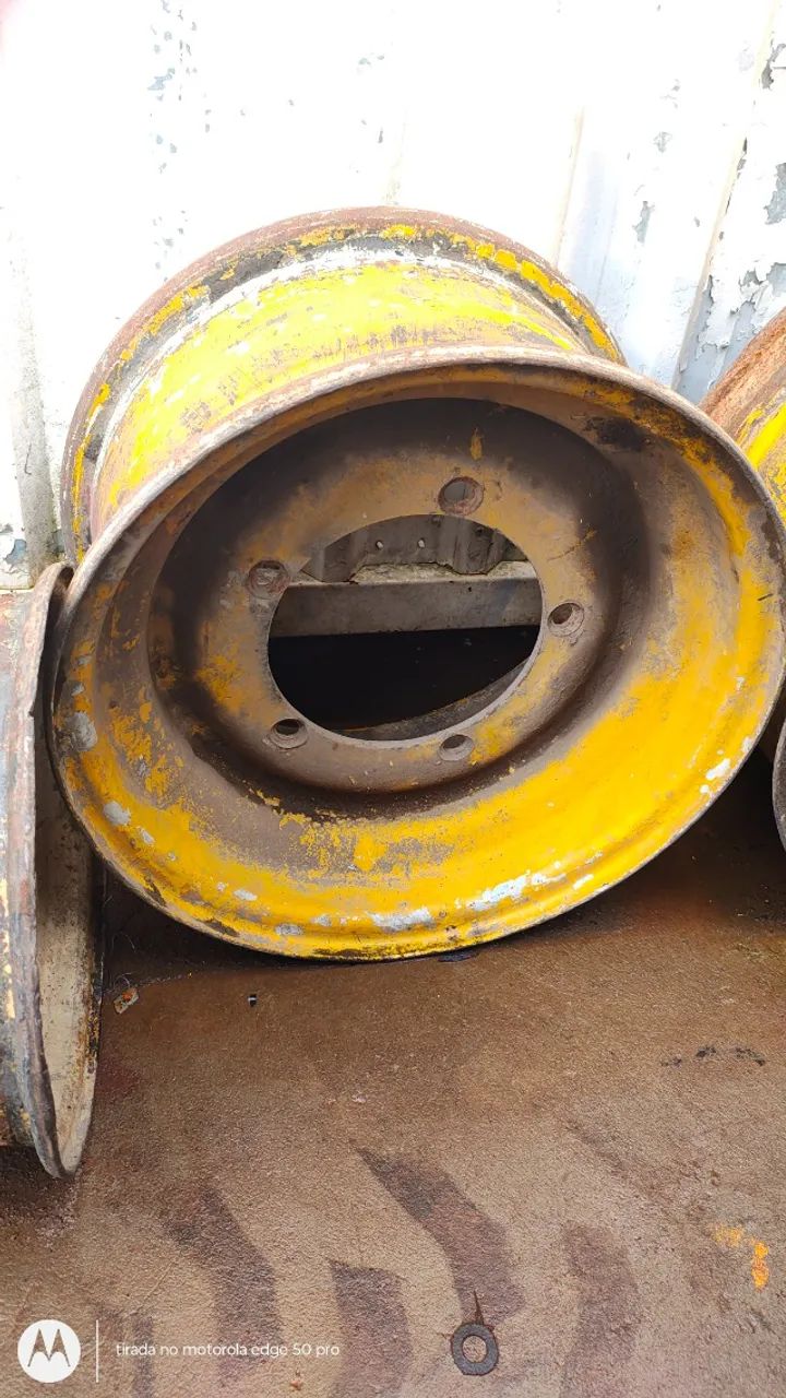 Roda traseira retroescavadeira JCB 3C 16X24 p/n 339/41271