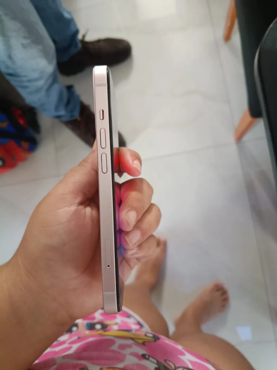 Iphone 13 rosa - Foto 2