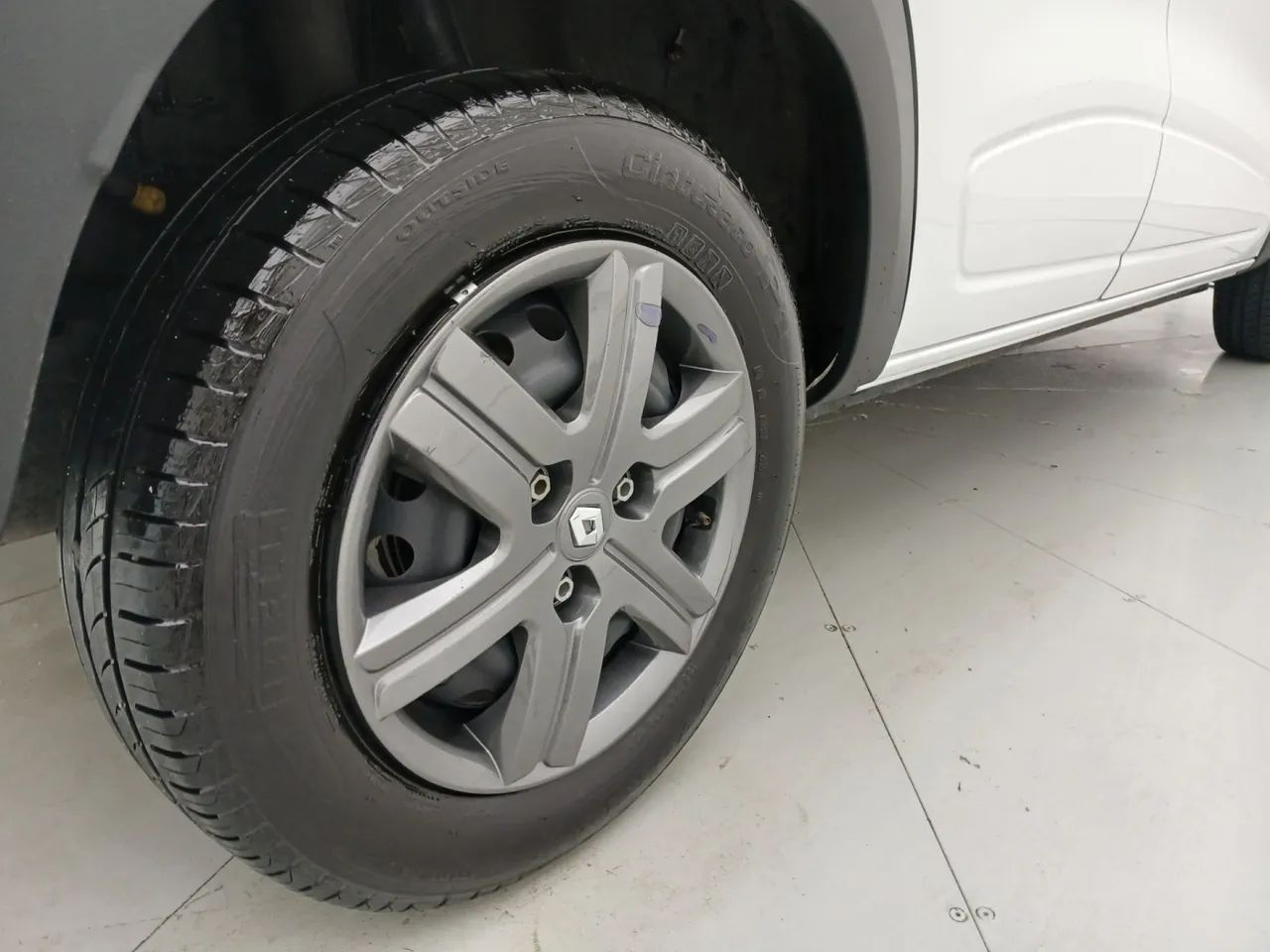 Renault Kwid 1.0 Zen, foto 13 de 18