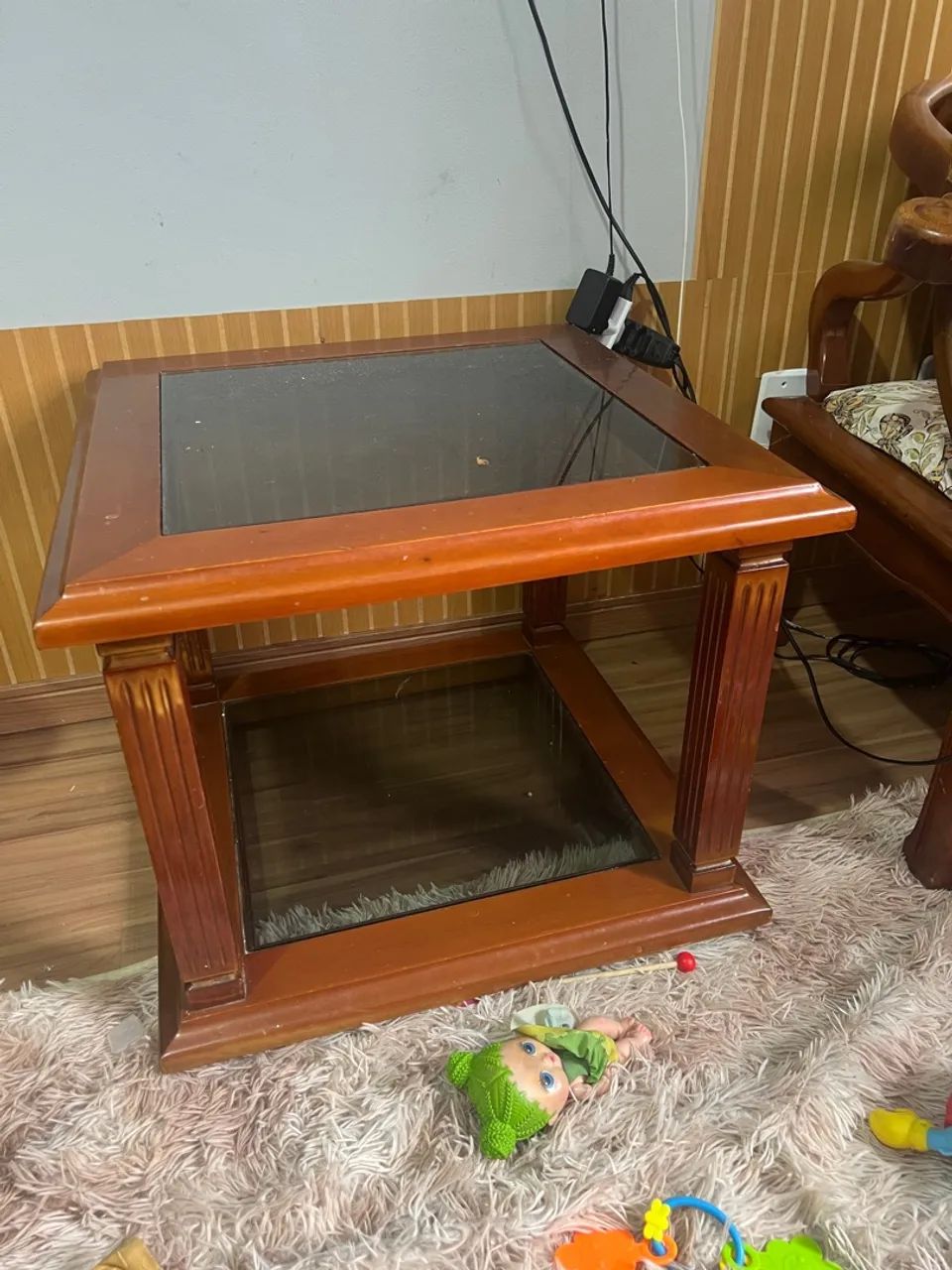 2 POLTRONAS + MESA DE CENTRO | MADEIRA MACIÇA | R$ 700 - Foto 3