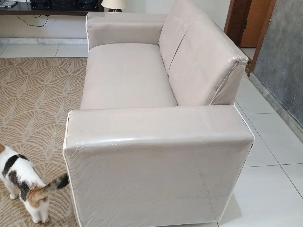 SOFA 2 E 3 LUGARES NOVO