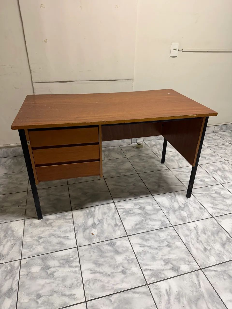 Office Desk423878570143262721