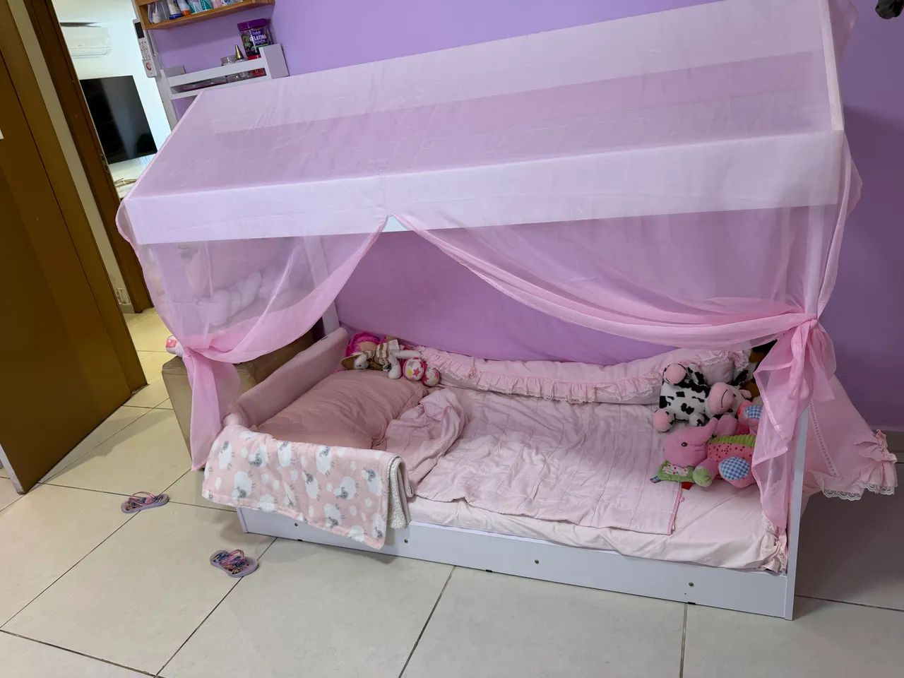 Cama infantil com colchão 
