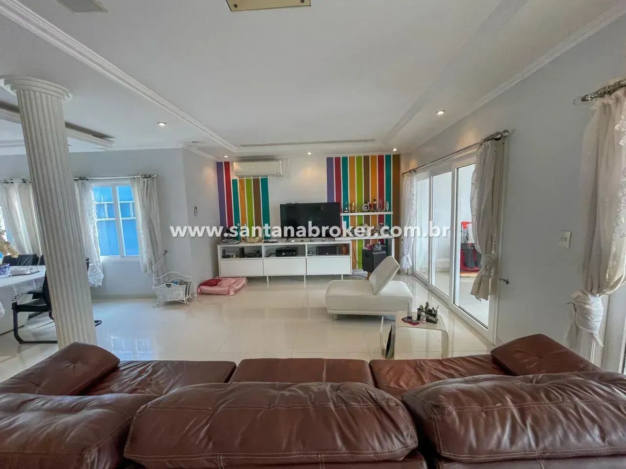 Vendo magnifica casa mobiliada com 3 suítes, 335m² de area útil - Foto 4