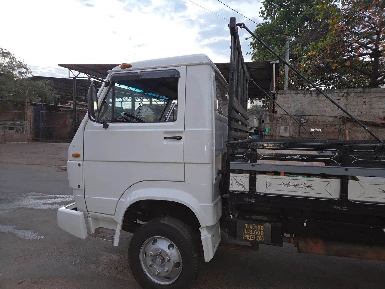 Caminhão 8140 - Foto 2