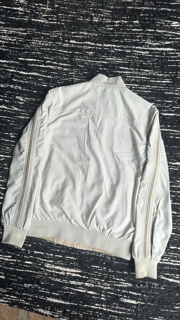 Jaqueta estilo Zara beje  - Foto 2