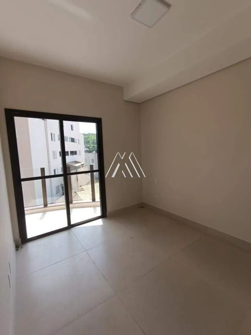 Vendo cobertura em Itaúna com localização em região central! - Foto 3