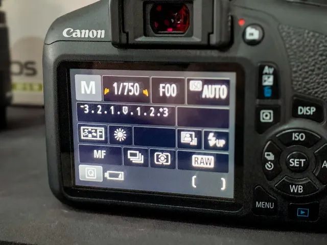 CANON 2000D | KIT COMPLETO - Foto 4