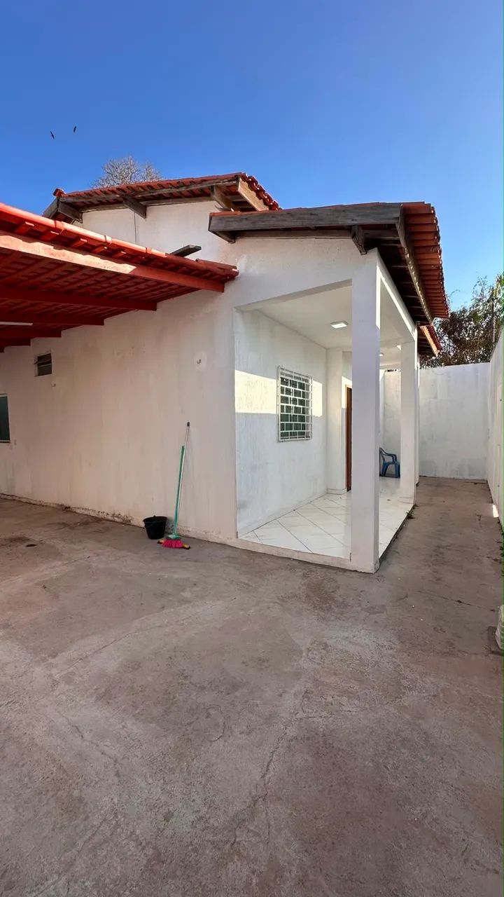 Alugo Casa Pq das Mansões 