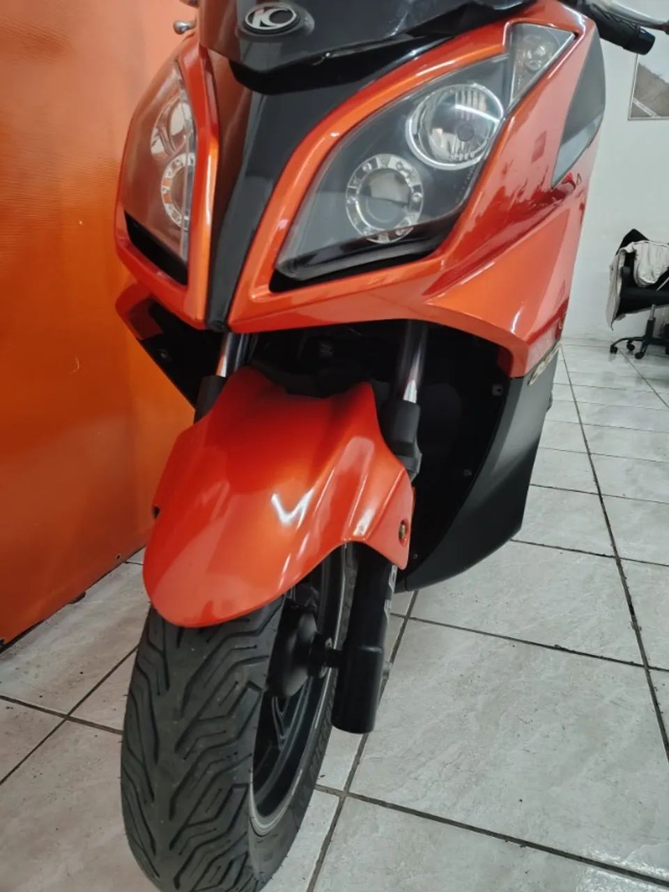 Kymco Downtown 300i 2020 Laranja - Foto 5