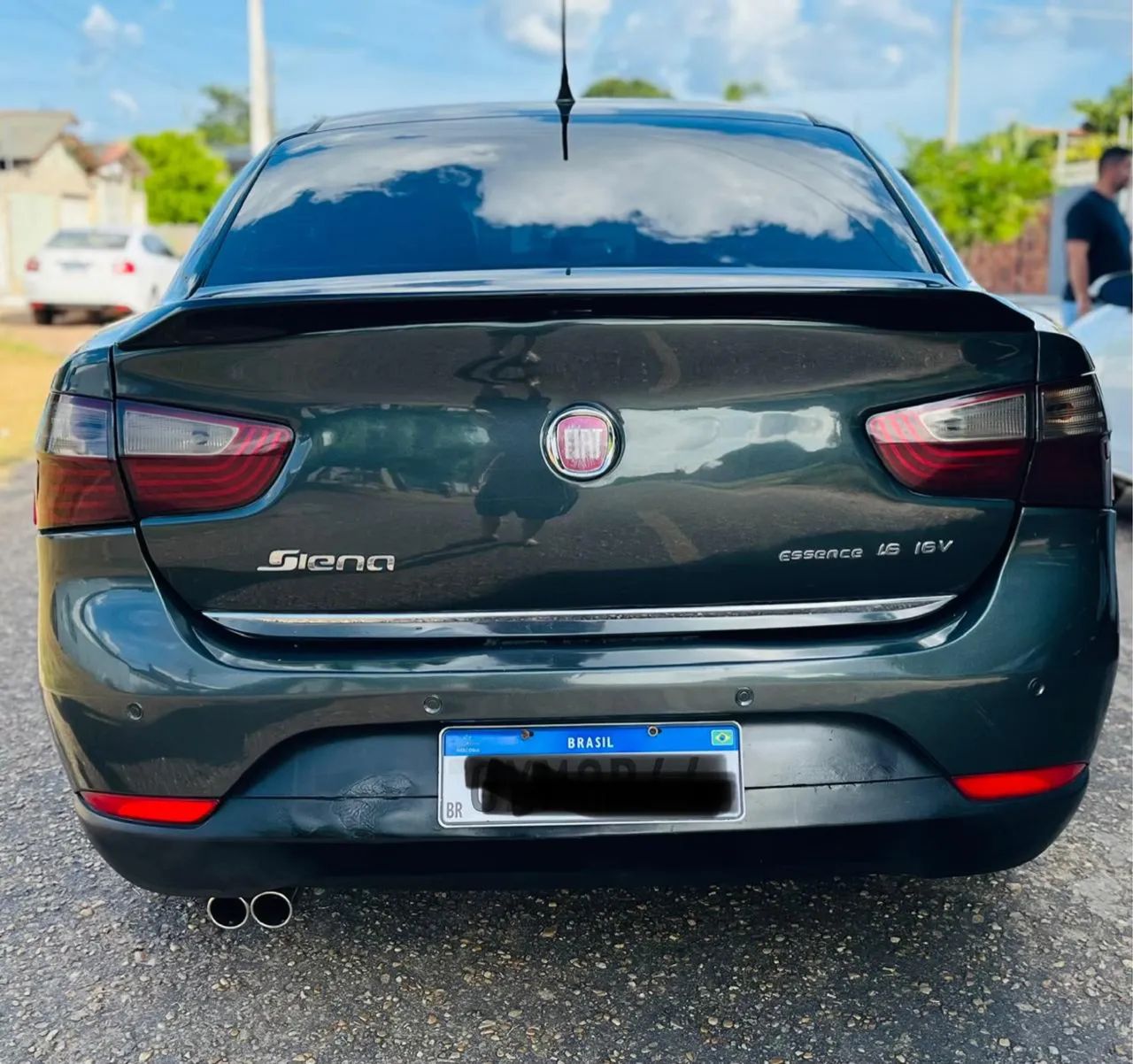 Fiat Grand Siena Essence 1.6 Flex 16V 2015 - Foto 2