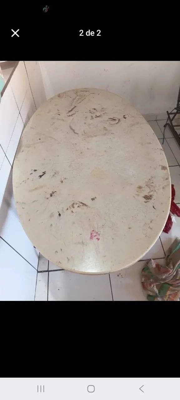 Mesa sem cadeiras
