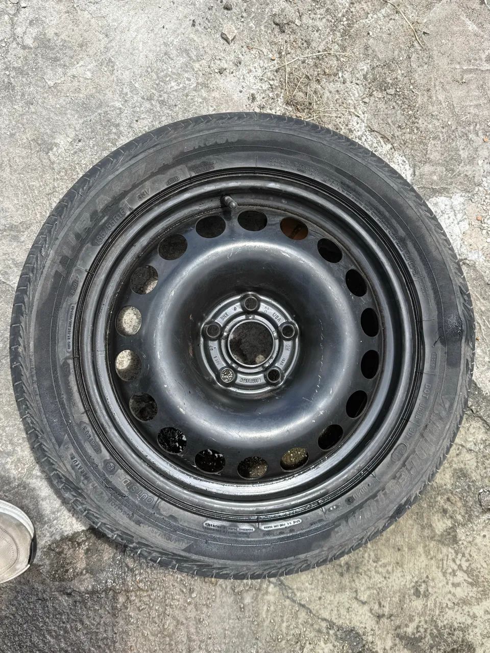 pneu aro 185/55/16 + jante 5 furos 