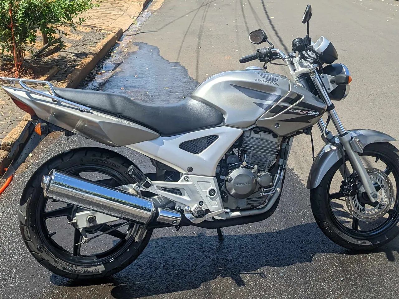 Cbx 250 - Foto 5