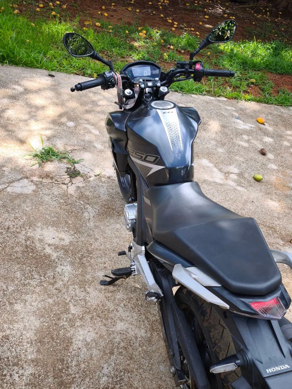 Moto em perfeito estado e com baixa quilometragem. - Foto 5