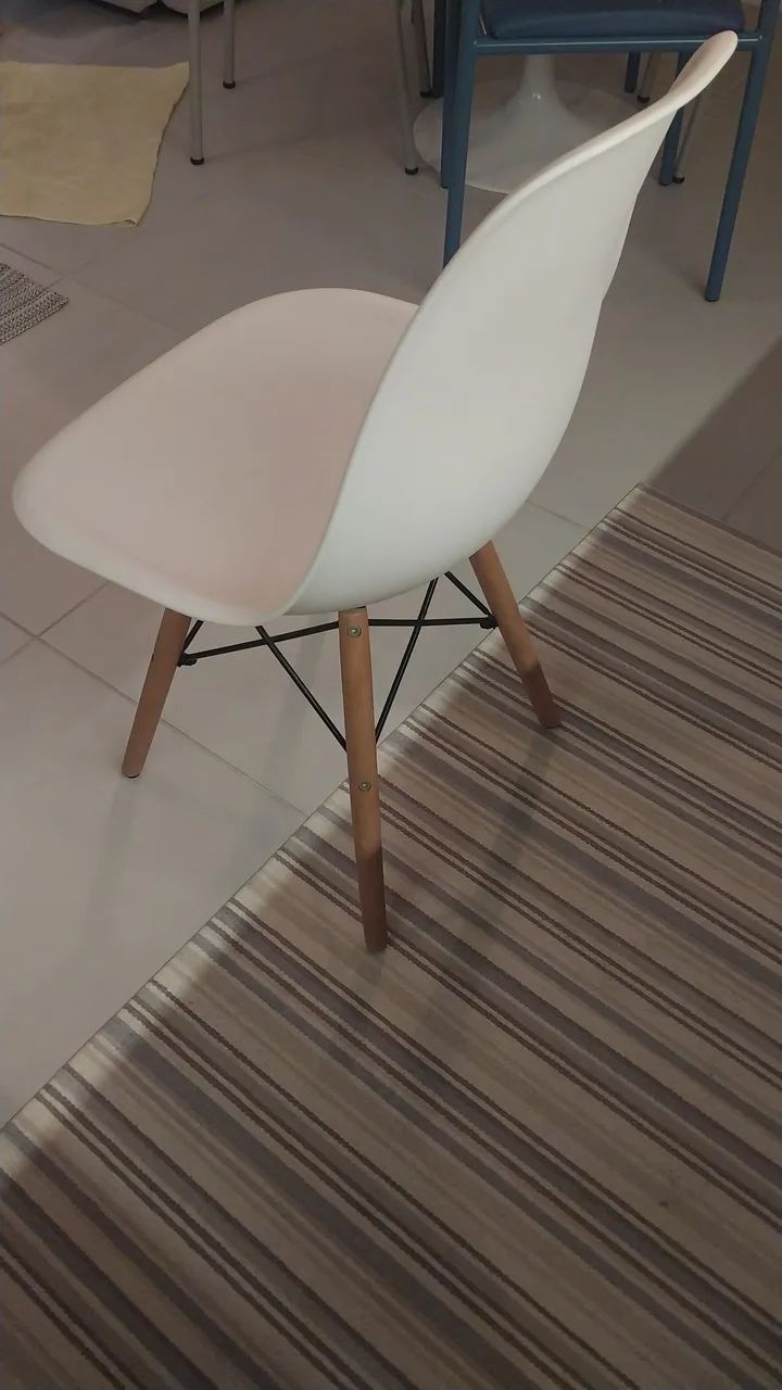 Cadeira Eames branca - Foto 3