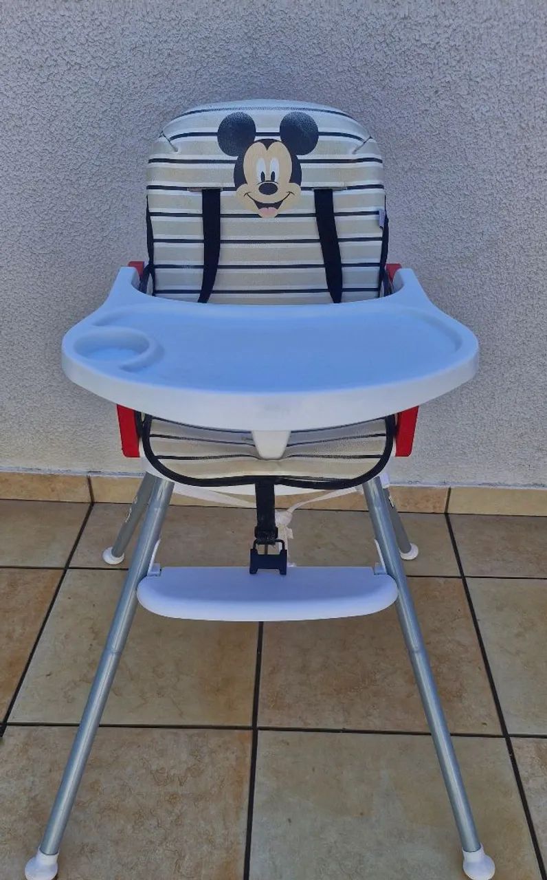 Cadeirinha de alimentação 