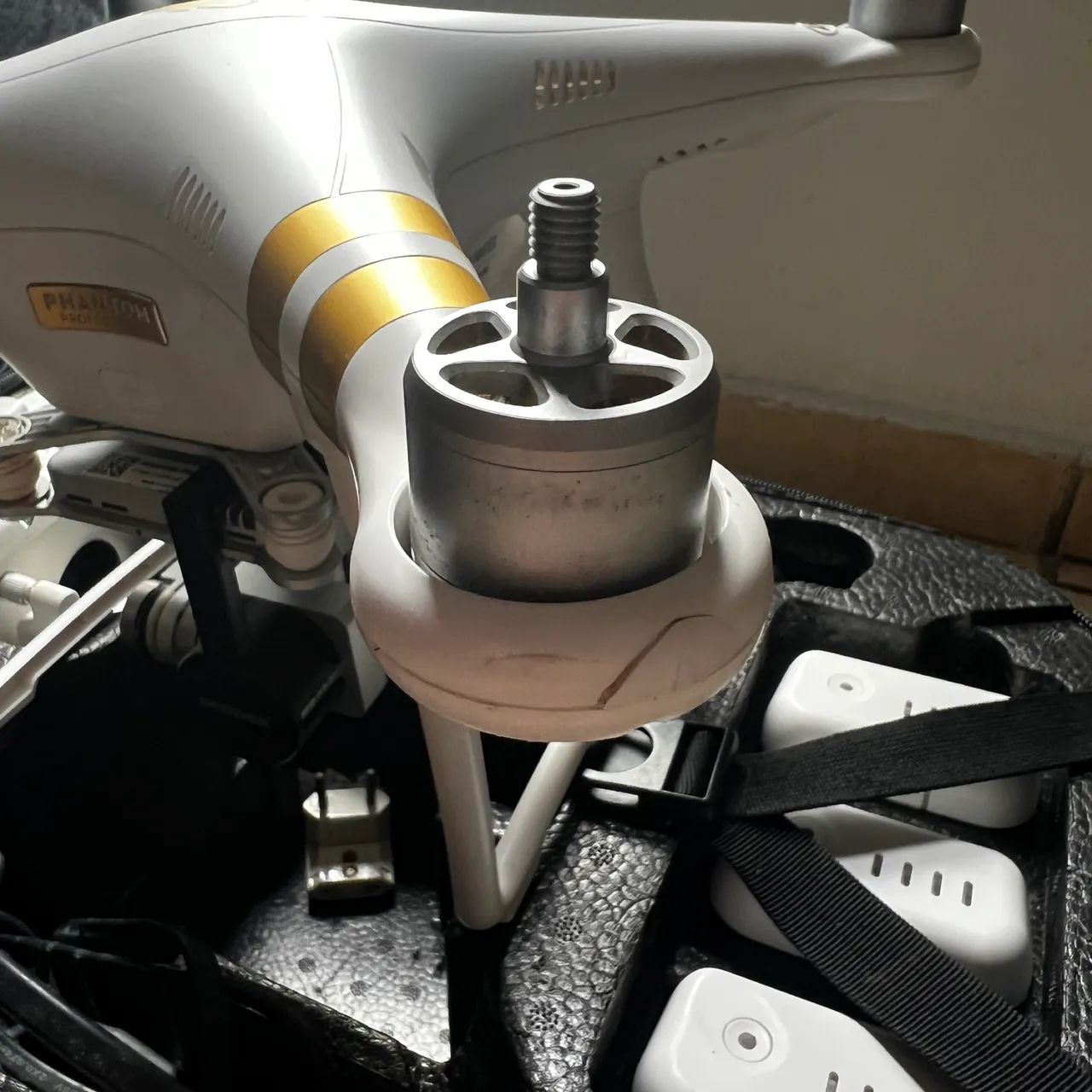 DJI Phantom 3 Professional + 3 Baterias + Bag Original DJI - Foto 3