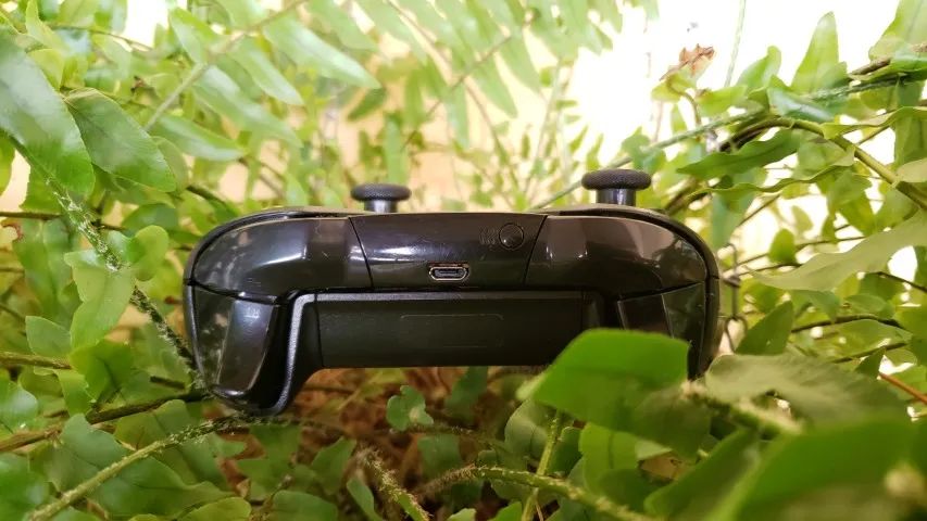 Controle Xbox One Fat com entrada P2 (Original) - Foto 2
