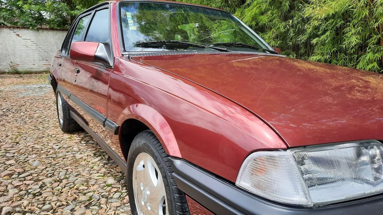 Chevrolet Monza GLS/ Hi-tech 2.0 EFI 2P E 4P 1995