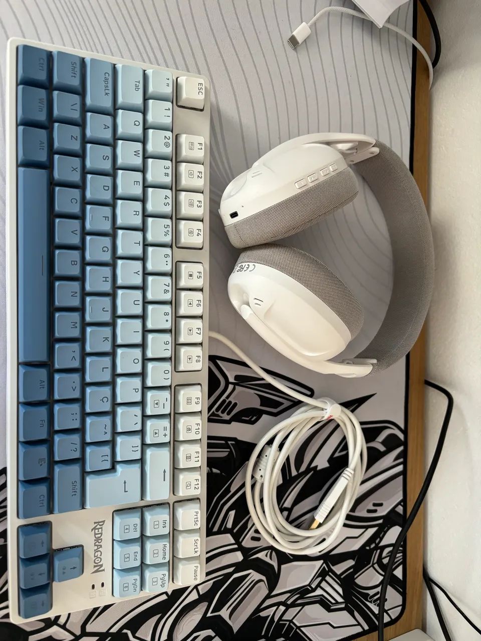 Teclado Mecânico Redragon + Headset Attack Shark Branco - Foto 2