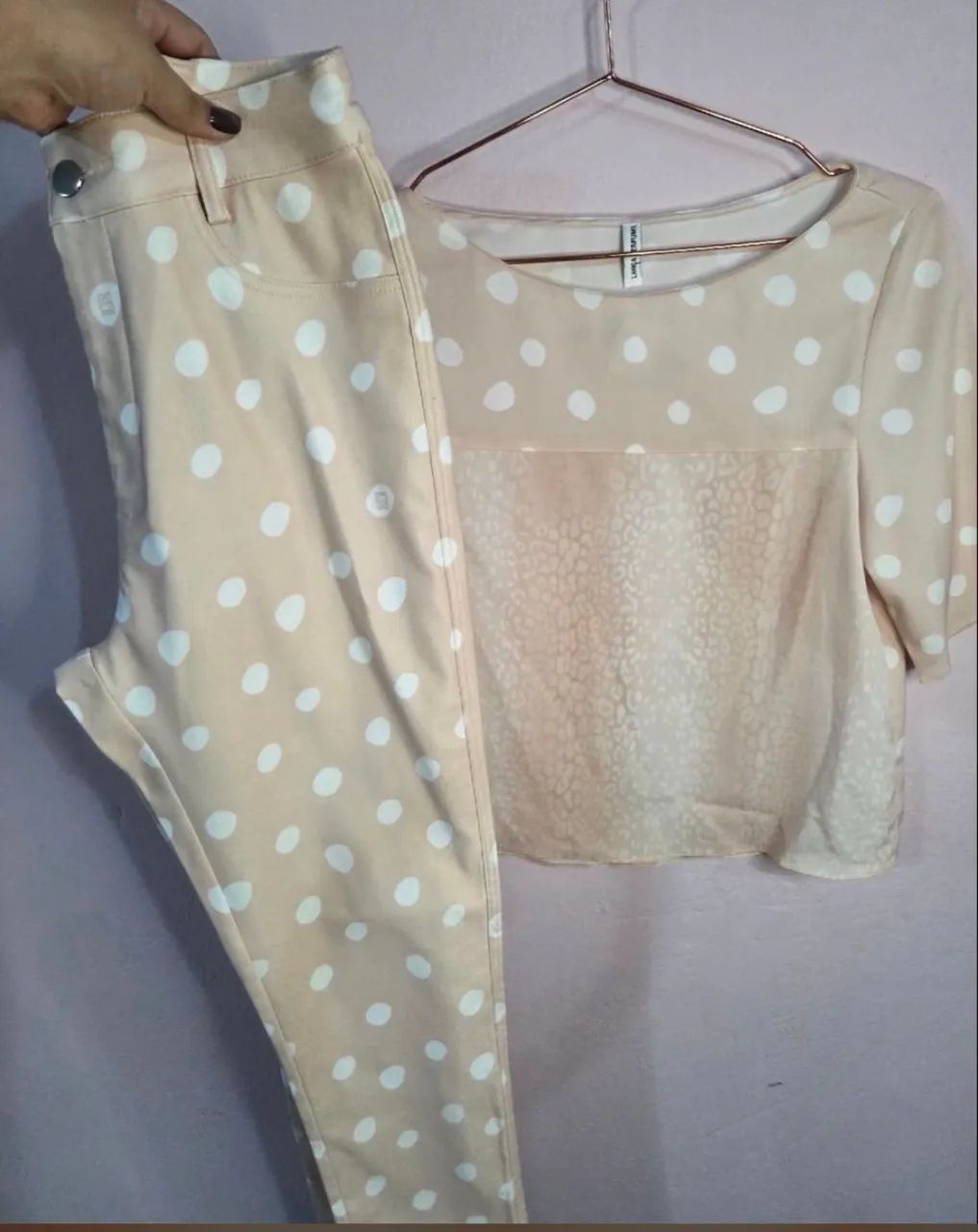 conjunto lança perfume blusa e calça poá p - Foto 4