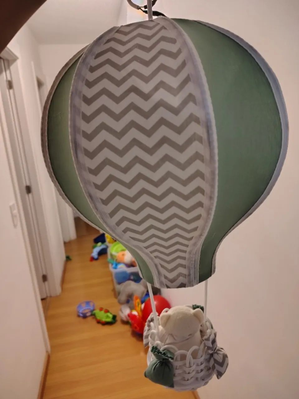 Luminária balão, abajur e kit higiene  - Foto 3