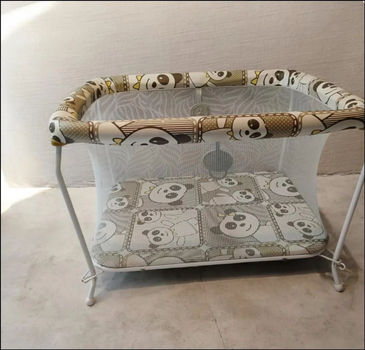 Cercadinho/chiqueirinho de bebe 