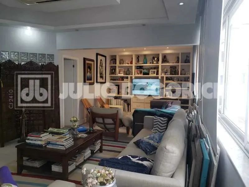 Rua nobre, 2ª quadra, 4 quartos, 150m², Vaga