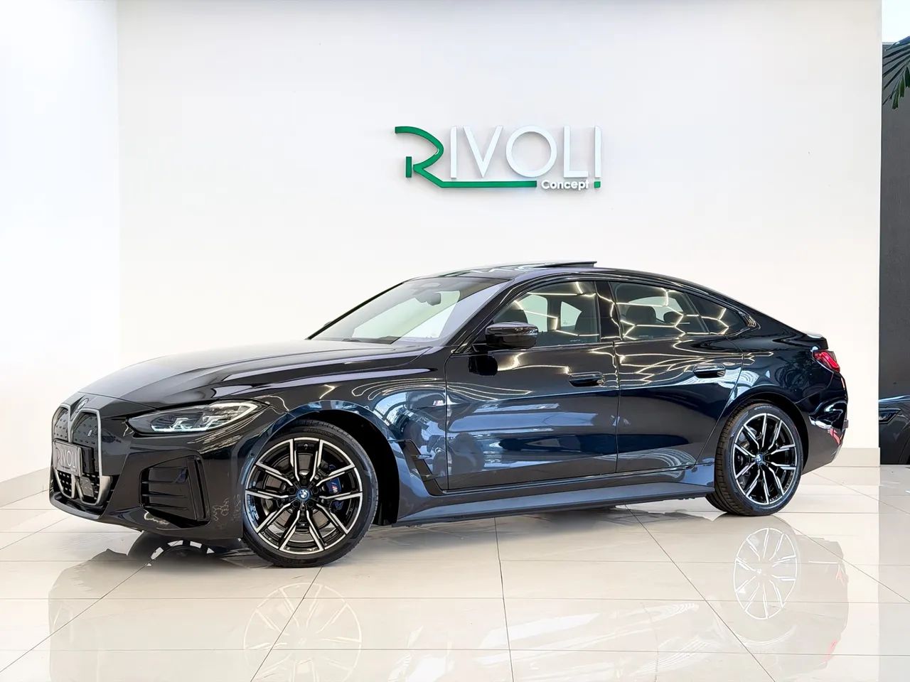 BMW i4 E-drive 35 M Sport (elétrico) 2024