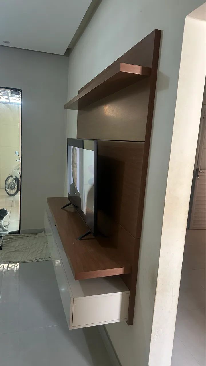 Wall-mounted rack65566229651585121