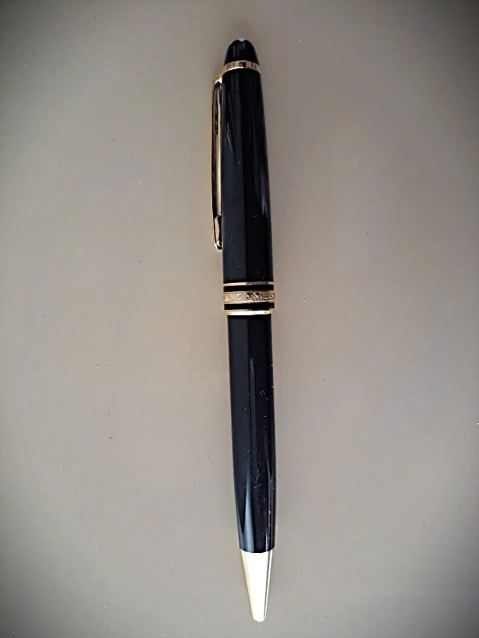 Caneta esferográfica Mont. Blanc original , carga nova, novíssima !!