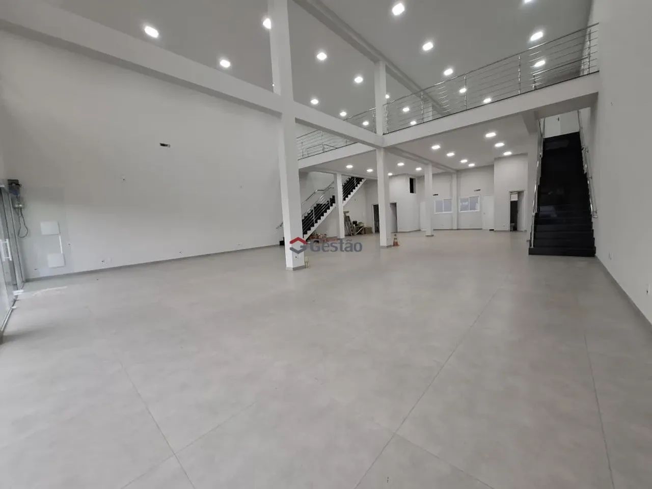 Excelente Loja Nova com mezanino Bairro Moinhos REF: C2021 - Foto 9