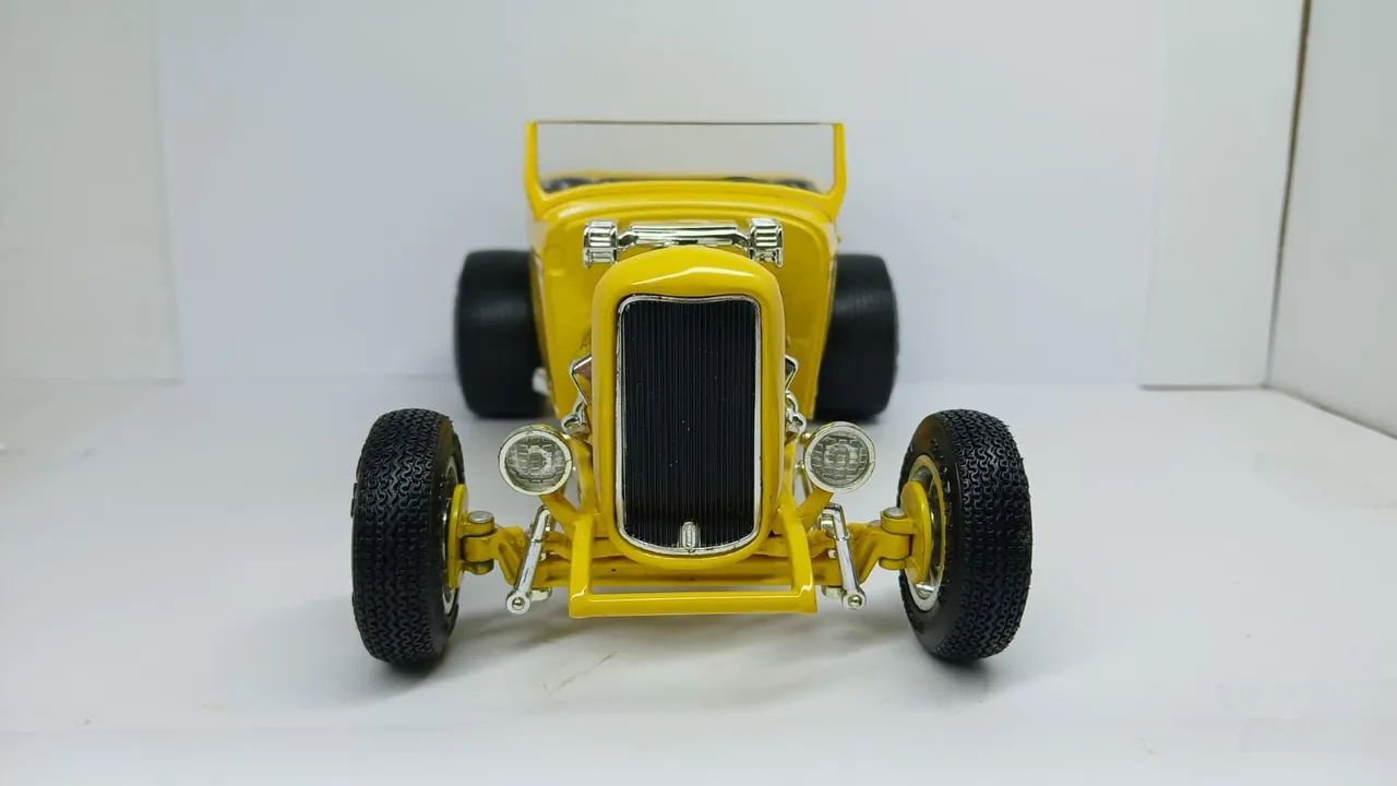 Miniatura Ford Street Rod 32 1/18 - Hobbies e coleções - Vila