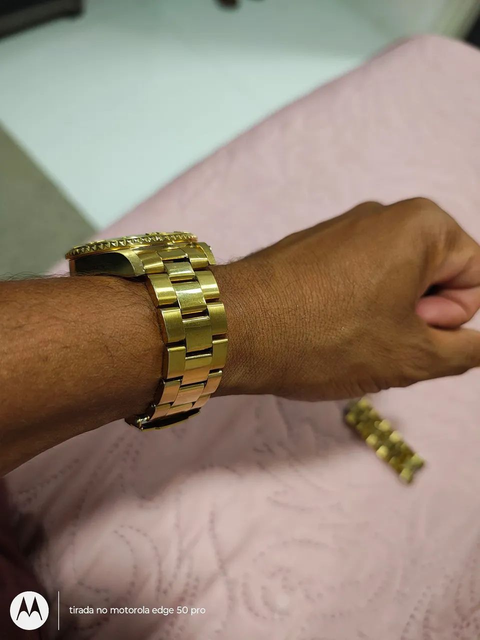 Vendo relógio Invicta dourado!!! - Foto 3