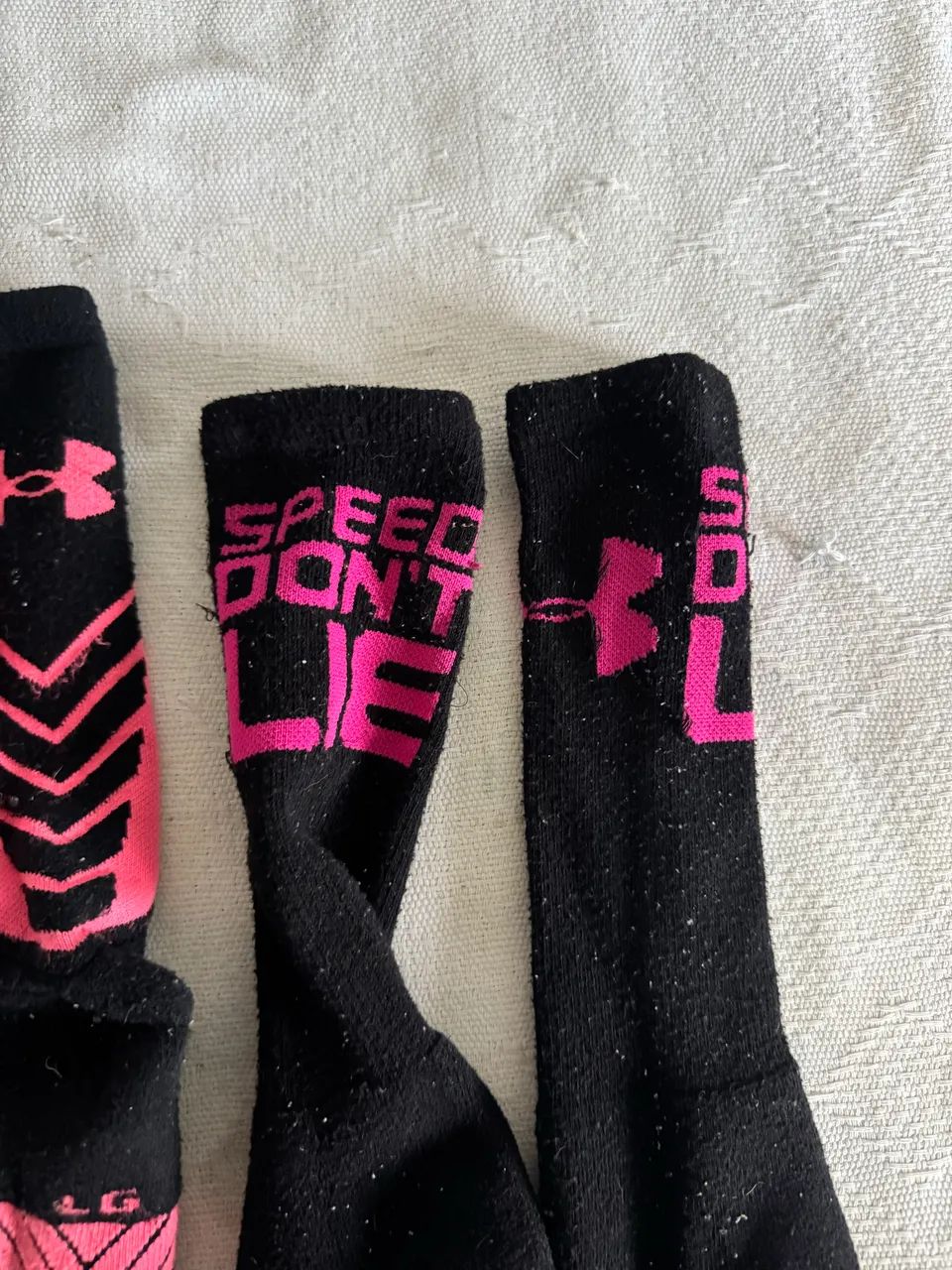 2 pares de meia under Armour 38/44 (g)  - Foto 2
