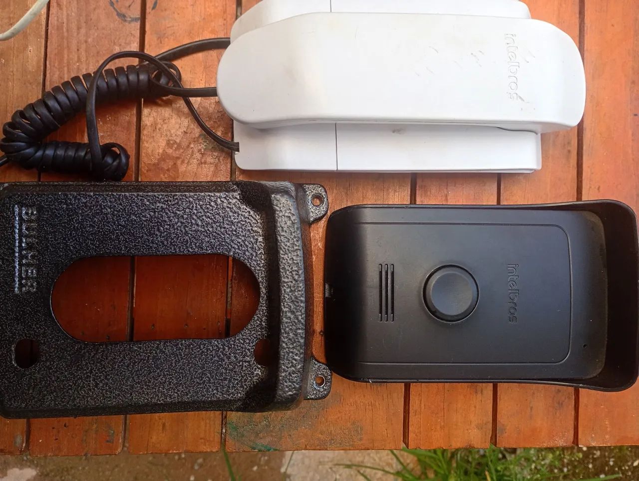 Vendo Interfone Semi novo  com apenas um ano de uso - Foto 2