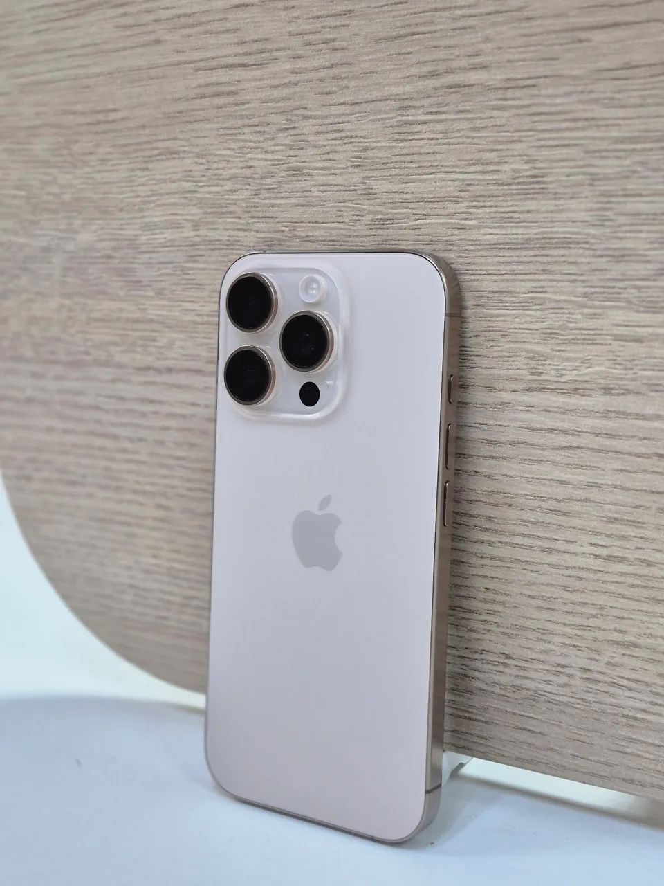 IPHONE 16 PRO - Foto 3