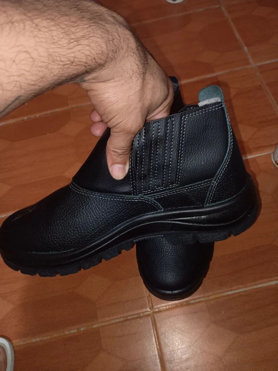 VENDO BOTA EPI BICO DE AÇO NOVÍSSIMA!  TAMANHO 45/46 - Foto 3
