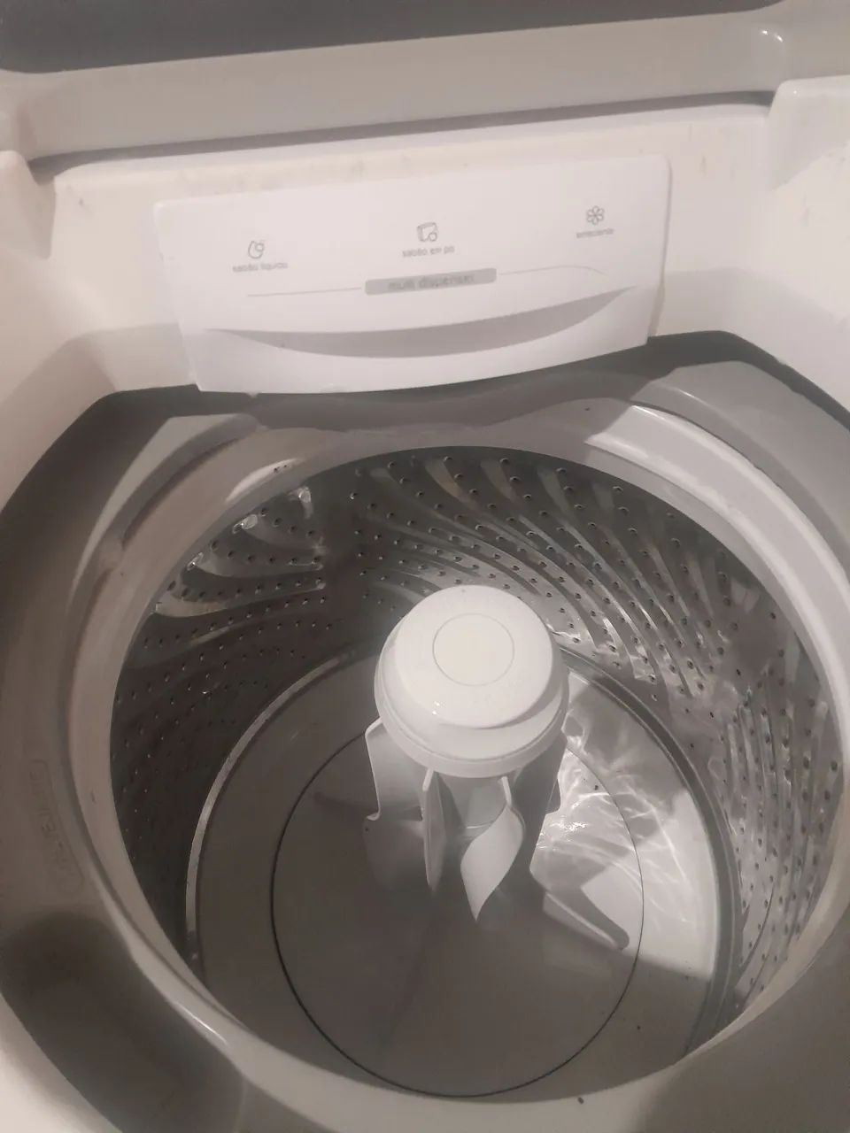  MAQUINA DE LAVAR BRASTEMP 11KG . DESCE UM POUCO DE AGUA POR BAIXO MAS FUNCIONA NORMAL.  - Foto 6