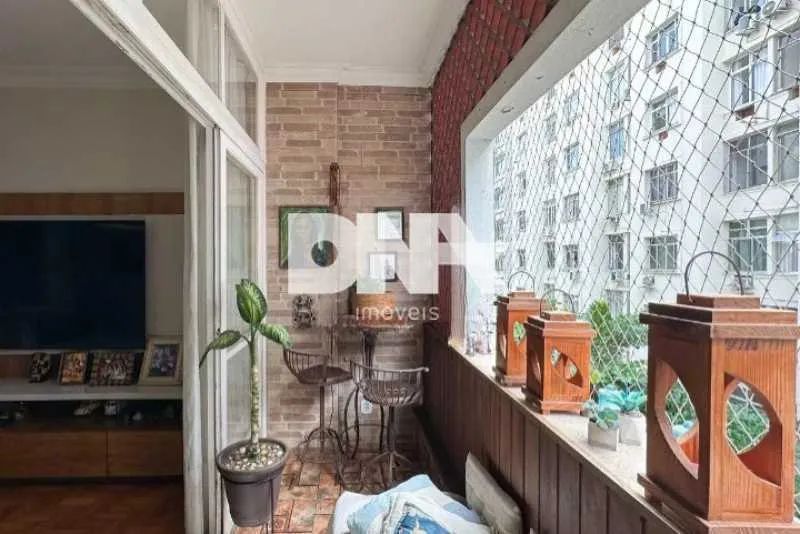 Apartamento : / Residencial / Copacabana