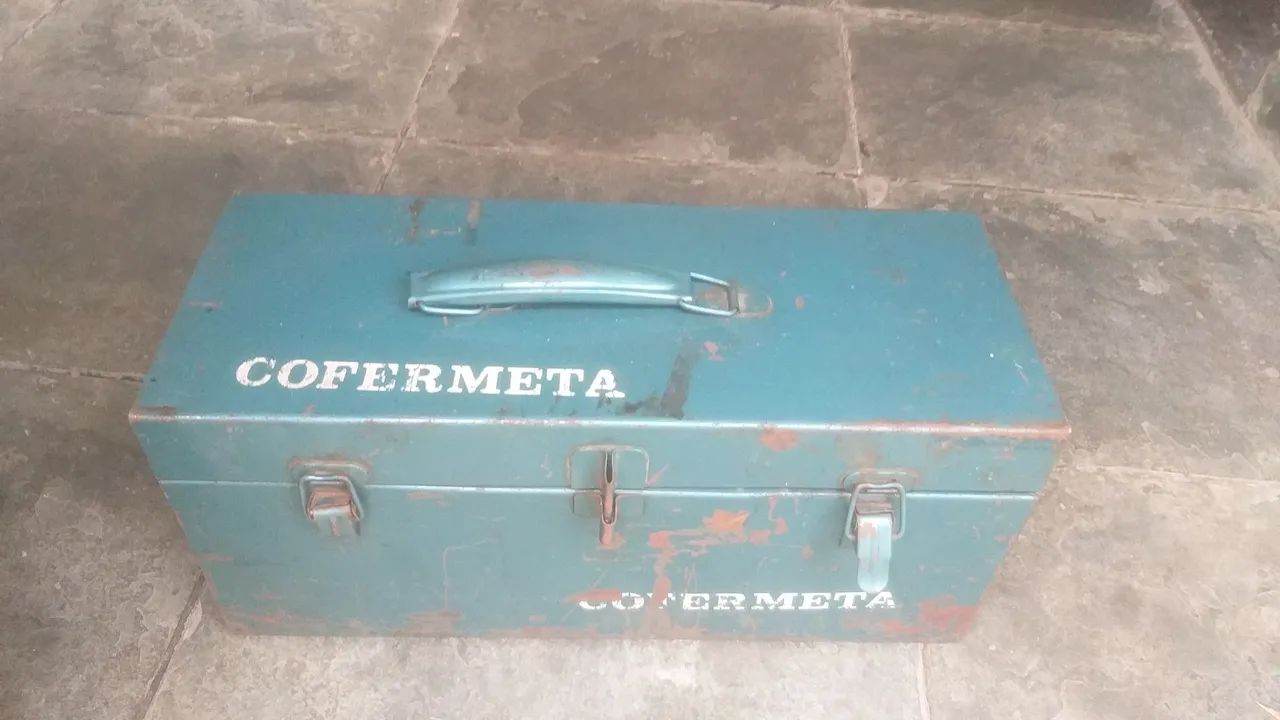 Caixa e ferramentas para mecânicos  - Foto 2