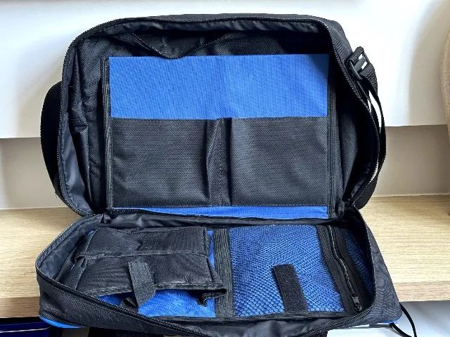 PS5 com leitor + 2 controles DualSense + bolsa de transporte - Foto 4