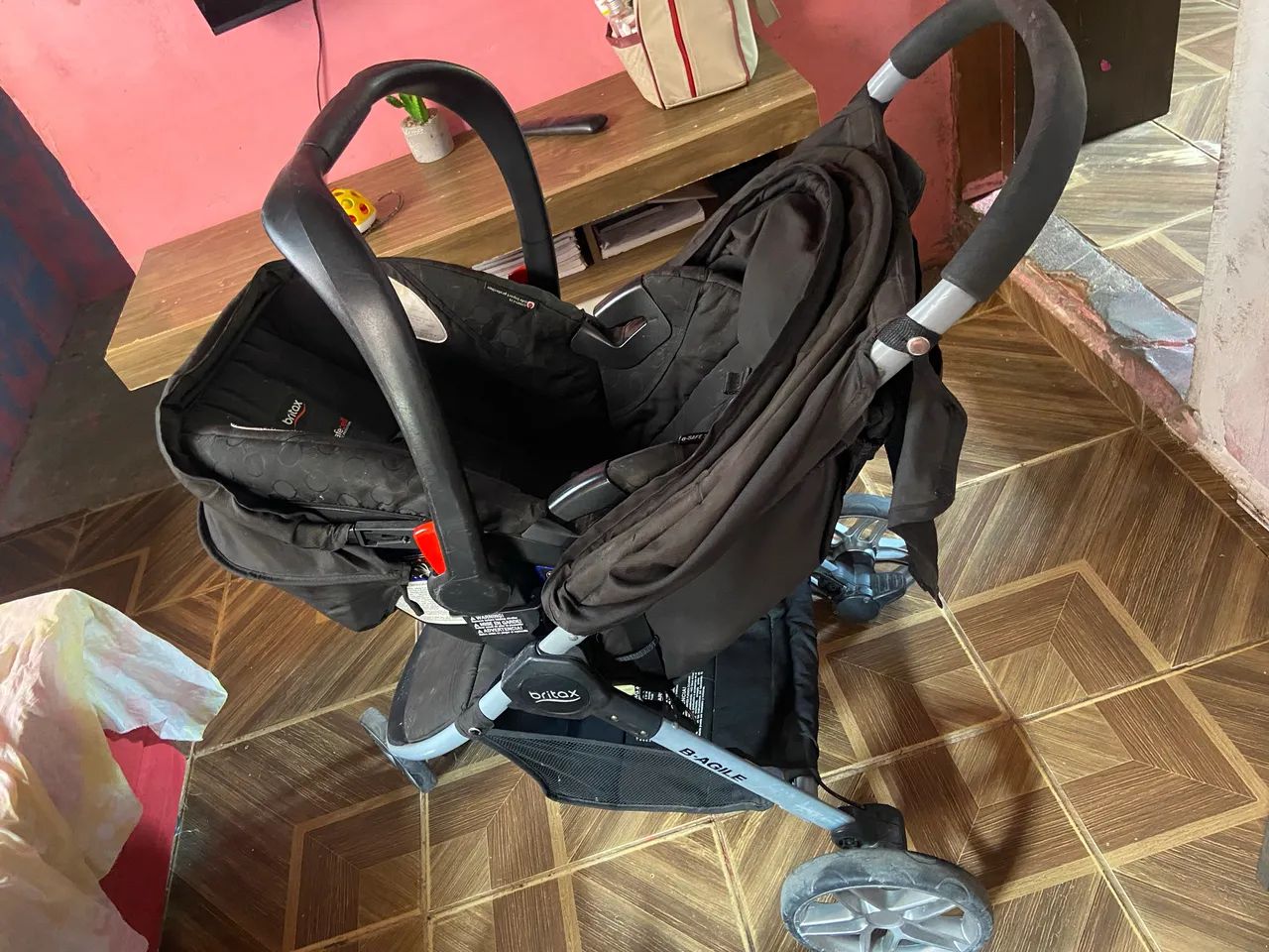  Carrinho Britax + Bebê Conforto + Base para Carro - Foto 4
