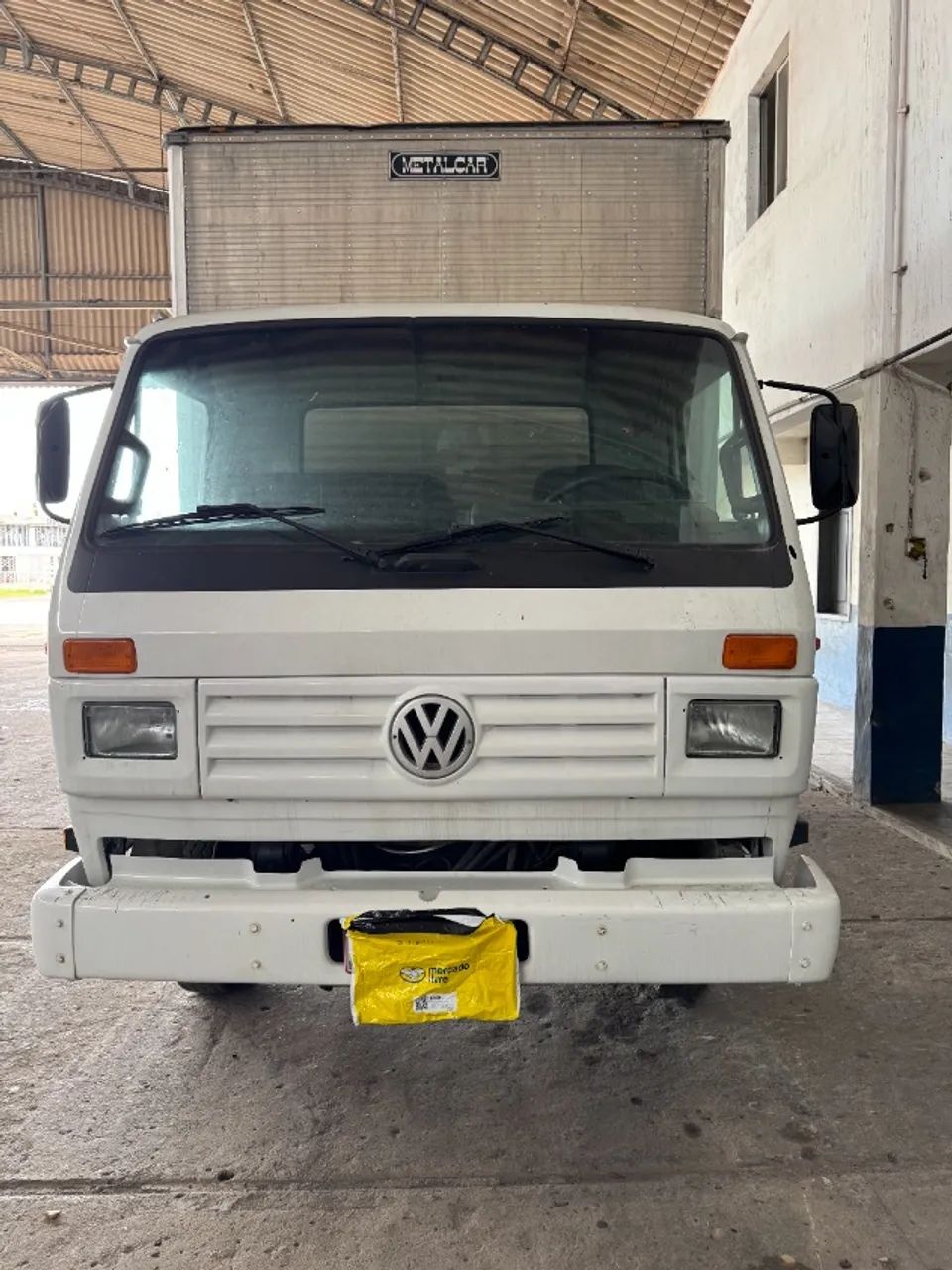 Caminhão Baú VW 8 140