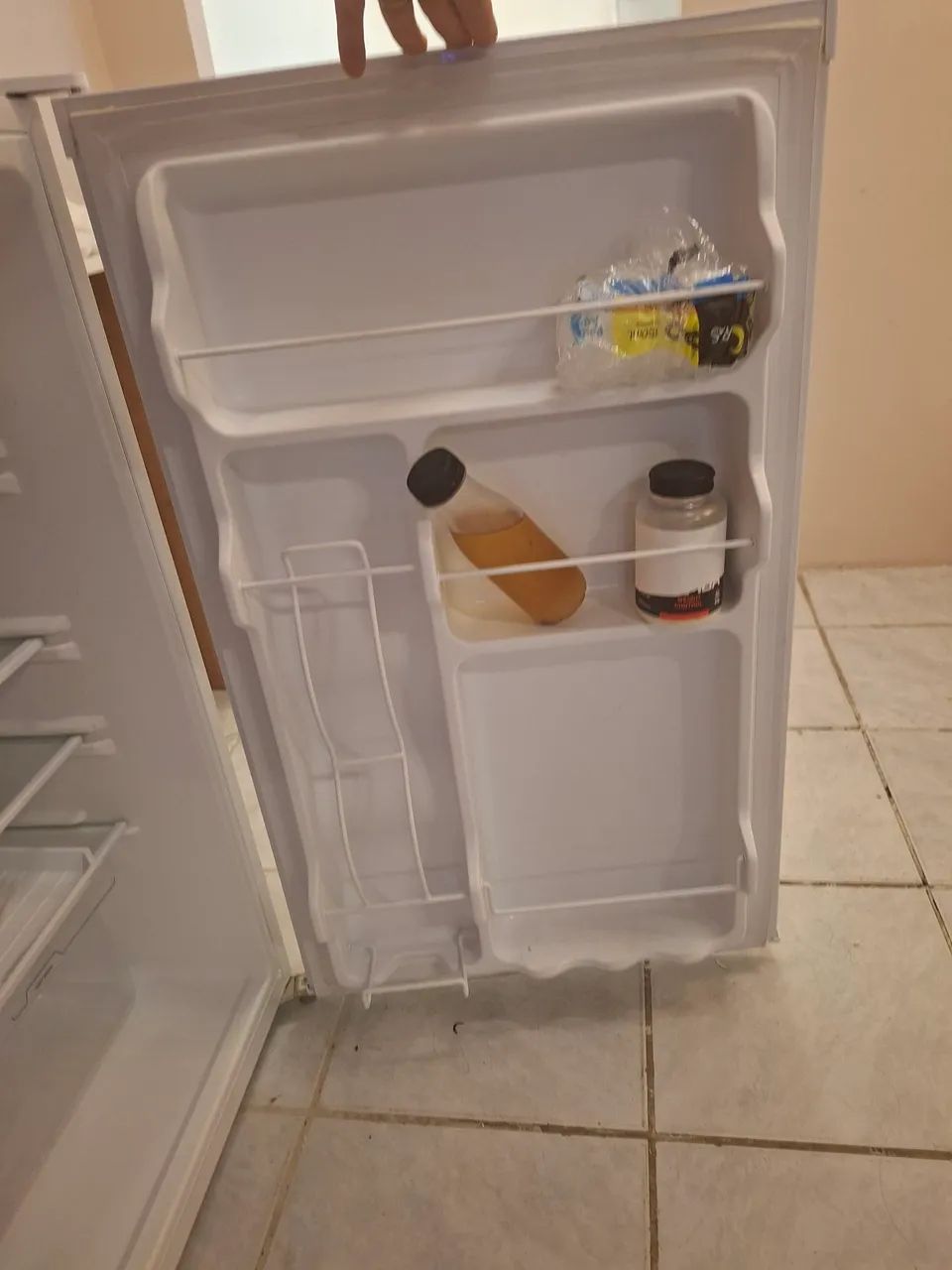 Frigobar Midea - Foto 2