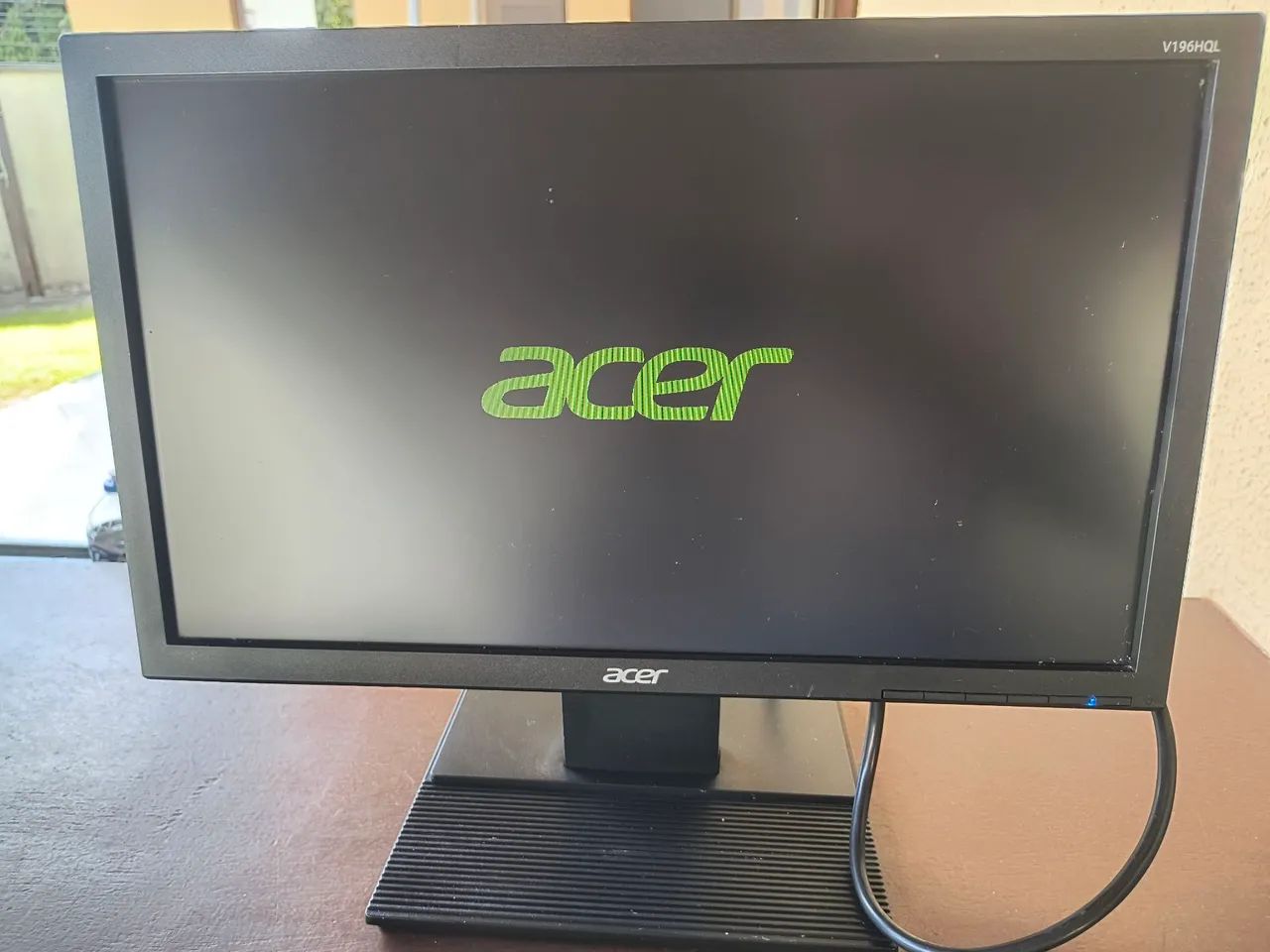 Monitor acer 18,5 polegadas modelo V196HQL, em excelente estado de conservação 