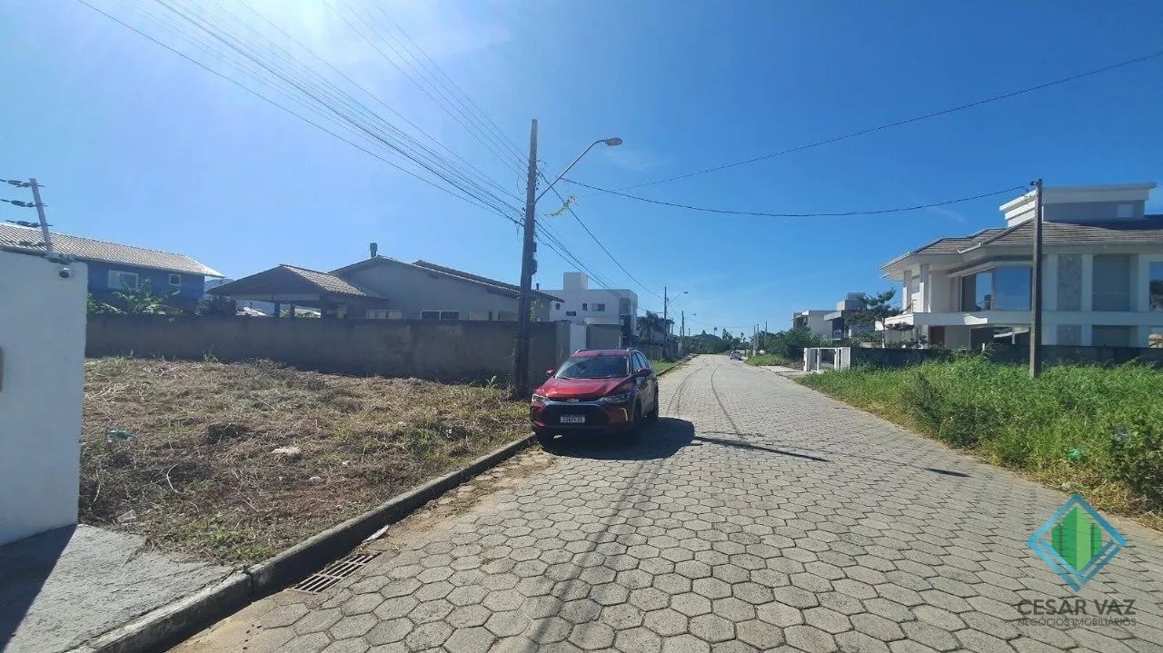 Terreno próximo ao Estádio do Avaí no bairro Carianos. - Foto 3